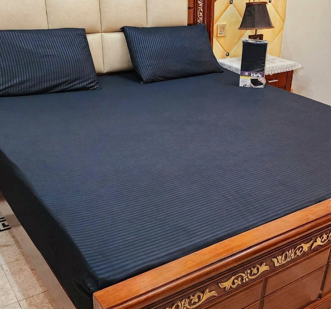 Linear Black Bedspread