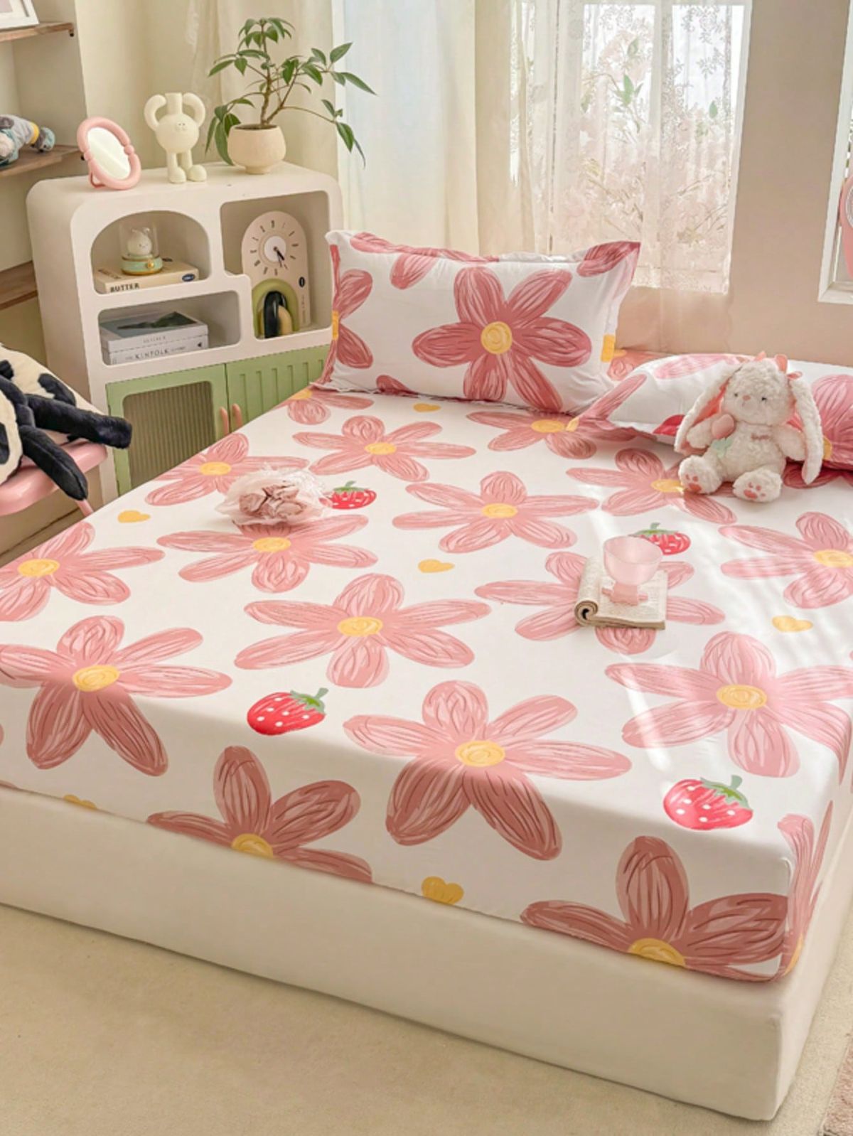 Sweet Berry Blossom Bedding Set